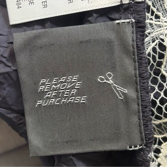 Simply Vera Vera Wang Gray Lace Front Boxy Tank Top NEVER WORN - Picture 8 of 9